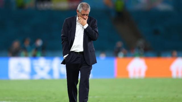 葡萄牙出局主帅责任大 他该走人可葡国足协却留他